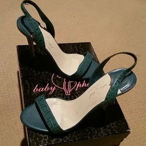 Leather slingback sandal.